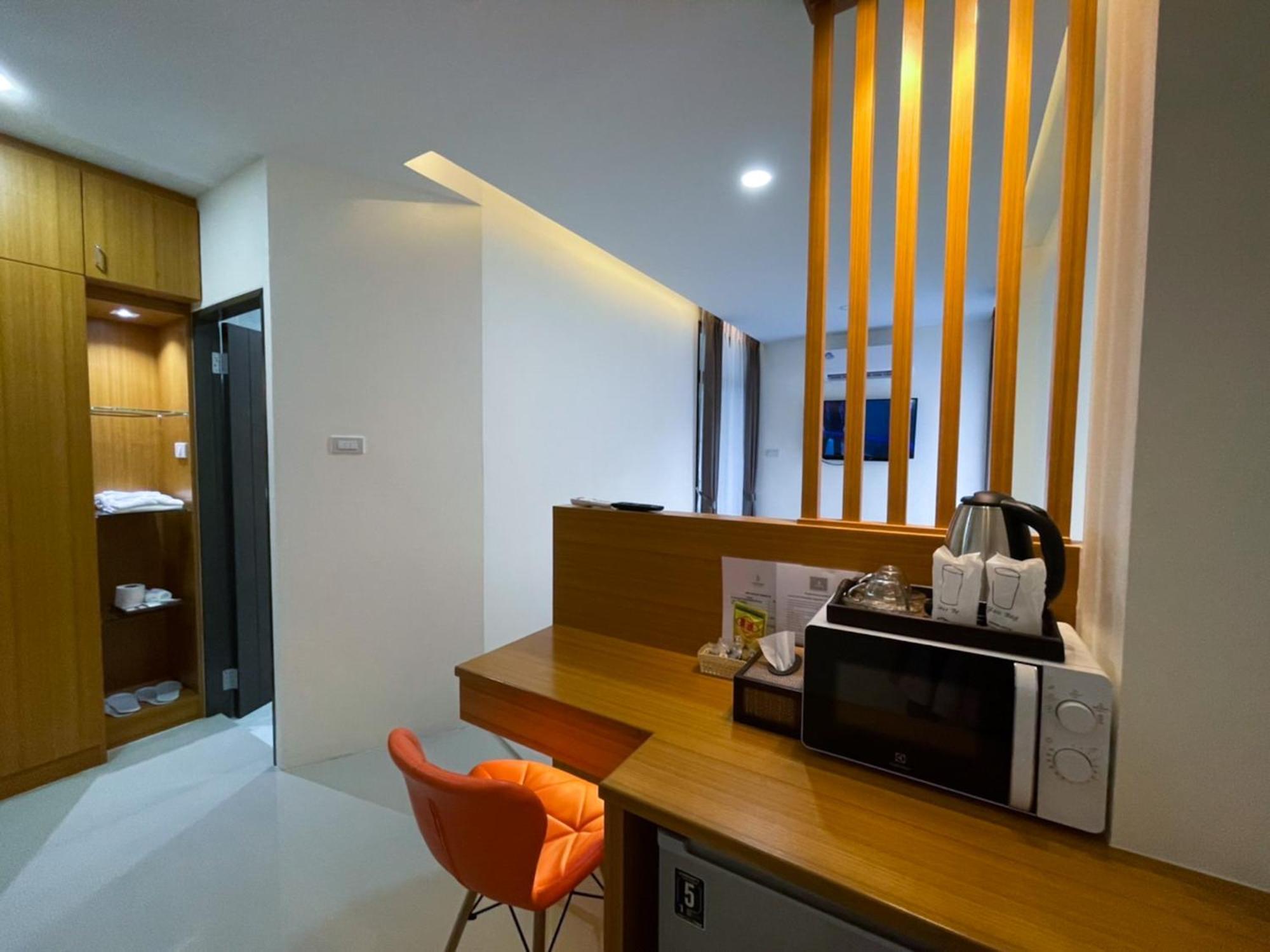 Tj Boutique Hotel Uthai Thani Quarto foto